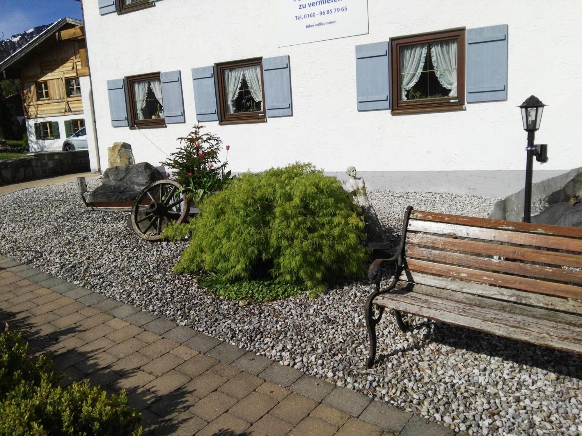 Gemuetliche Ferienwohnung In Urigem Bauernhaus Pfronten Luaran gambar