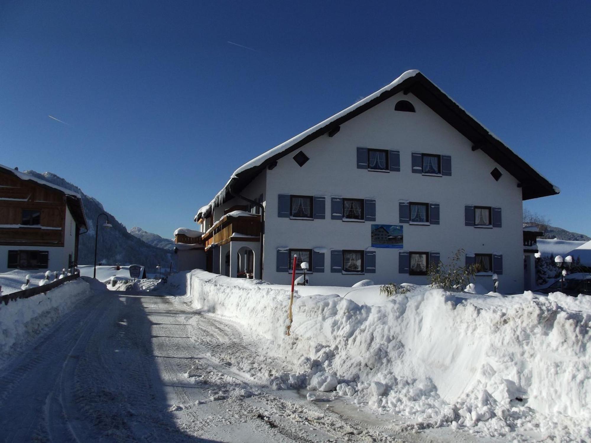 Gemuetliche Ferienwohnung In Urigem Bauernhaus Pfronten Luaran gambar